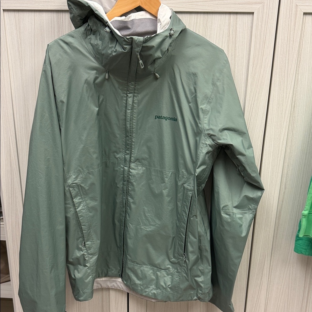 Patagonia Hooded Rain Jacket in Sage Green